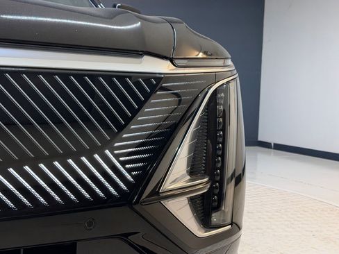 New 2026 Cadillac Lyriq Premium Luxury AWD/4WD image 11