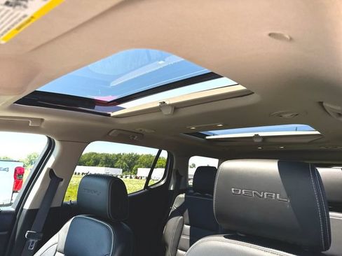 Used 2018 GMC Acadia Denali w/ LPO, Protection Package AWD/4WD image 19