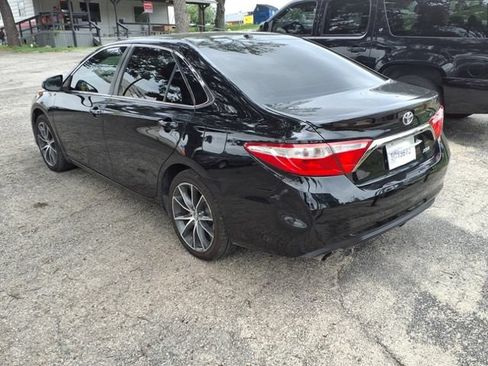 Used 2017 Toyota Camry XSE FWD image 5