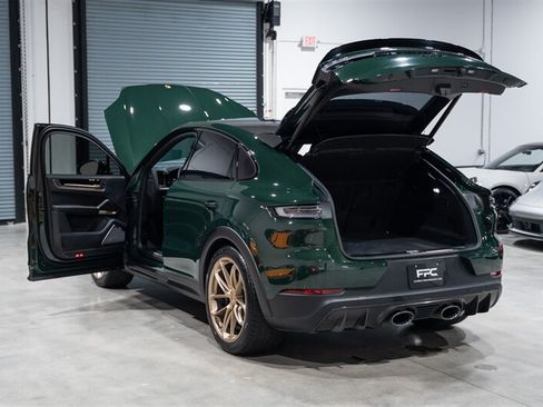 Used 2024 Porsche Cayenne Turbo GT AWD/4WD image 41