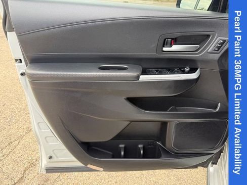 Used 2025 Toyota Sienna Limited FWD image 20