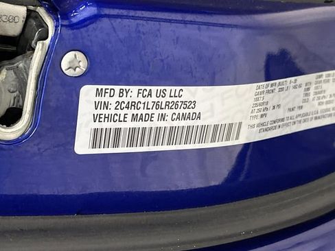 Used 2020 Chrysler Pacifica Touring-L w/ S Appearance Package image 41