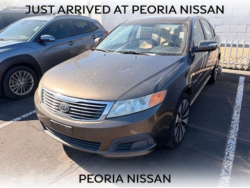Used 2010 Kia Optima LX FWD image 1