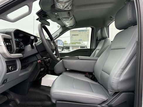 New 2026 Ford F550 4x4 Regular Cab Super Duty image 10