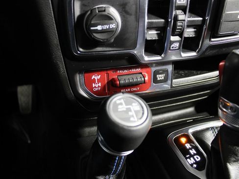 Used 2022 Jeep Wrangler Unlimited Rubicon 4xe w/ Steel Bumper Group AWD/4WD image 30