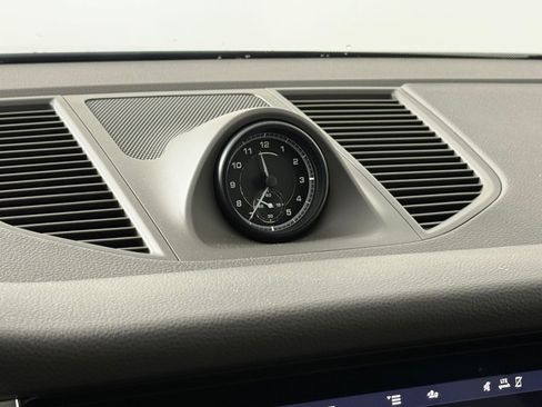 New 2025 Porsche Macan image 22