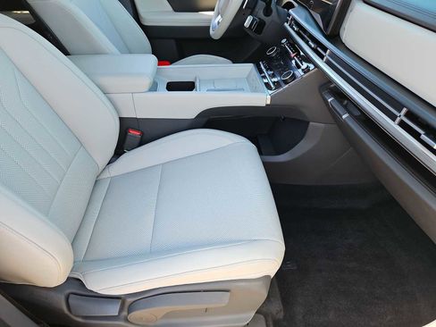 Certified 2025 Hyundai Santa Fe SEL image 21