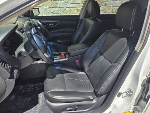 Used 2013 Nissan Altima 2.5 SV FWD image 5