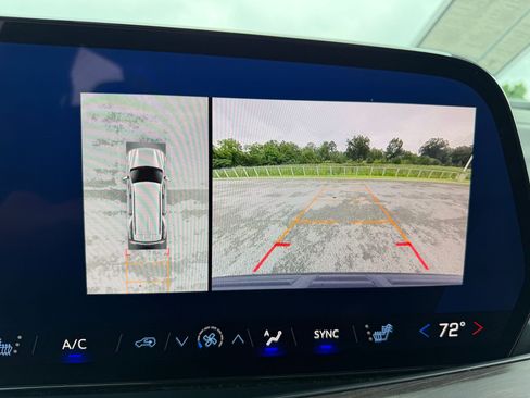 Used 2025 Chevrolet Tahoe LT RWD image 16