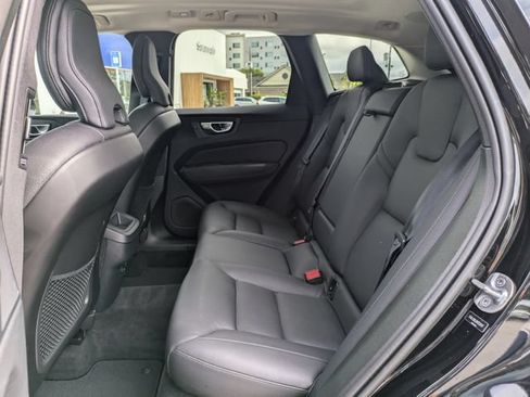 Certified 2024 Volvo XC60 B5 Plus w/ Protection Package Premier AWD/4WD image 18