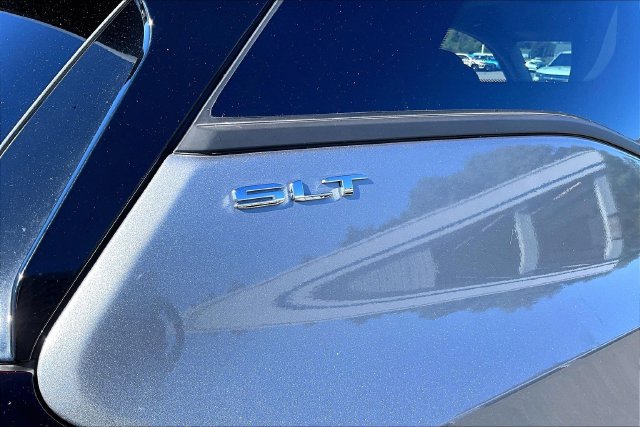 Used 2024 GMC Terrain SLT AWD/4WD image 24