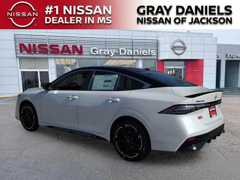 New 2026 Nissan Sentra SR w/ Floor Mat Package FWD image 3