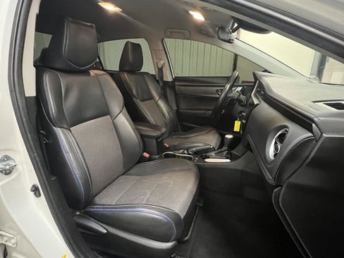 Used 2017 Toyota Corolla SE image 5