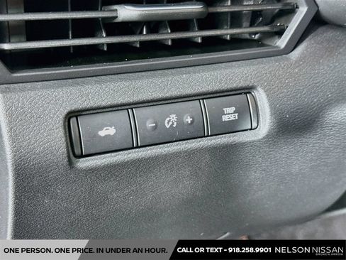 Certified 2025 Nissan Altima 2.5 SR w/ SR Premium Package FWD image 10