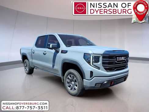 Used 2024 GMC Sierra 1500 AT4 w/ Technology Package AWD/4WD image 1