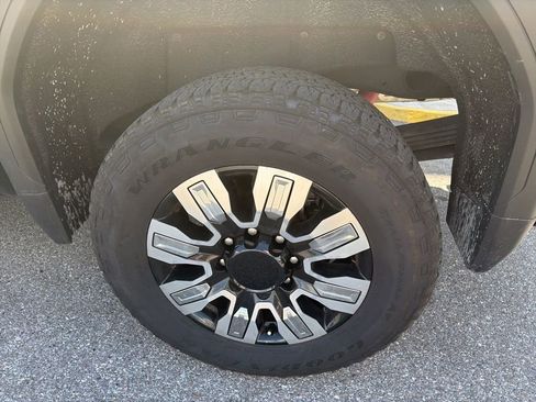 Certified 2024 GMC Sierra 2500 Denali w/ Denali Reserve Package AWD/4WD image 11