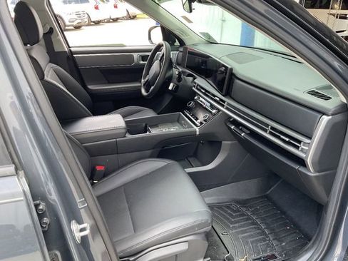 Used 2025 Hyundai Santa Fe SEL AWD/4WD image 12