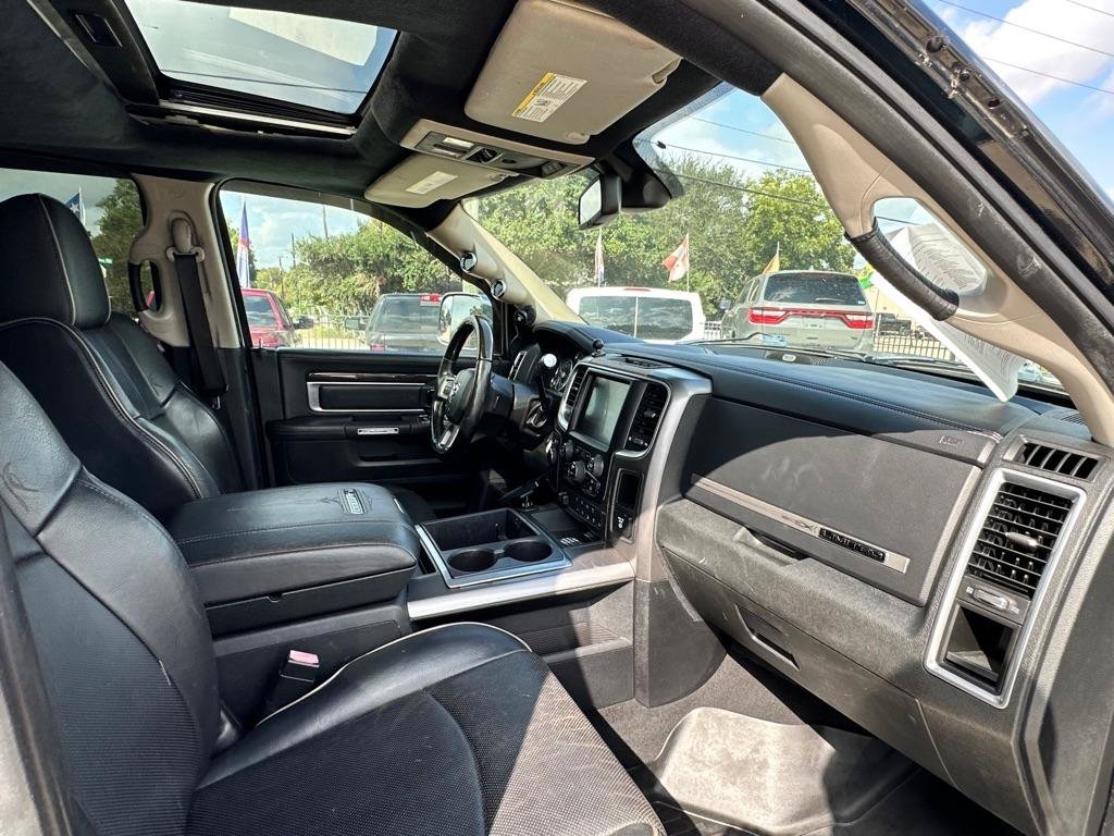 Used 2015 RAM 3500 Laramie Longhorn AWD/4WD image 34