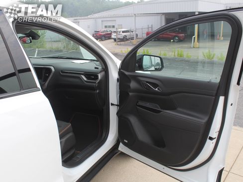 Used 2023 GMC Acadia AT4 AWD/4WD image 28