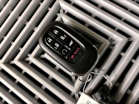 Used 2025 Honda Odyssey Sport-L image 11