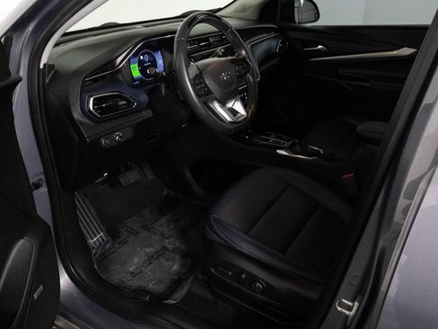 Used 2023 Chevrolet Bolt EUV Premier w/ Sun & Sound Package image 19