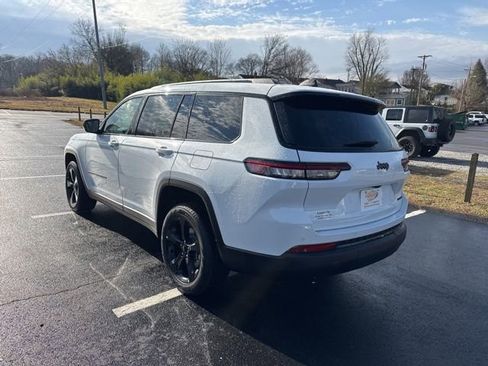 New 2025 Jeep Grand Cherokee L Limited w/ Black Appearance Package image 5