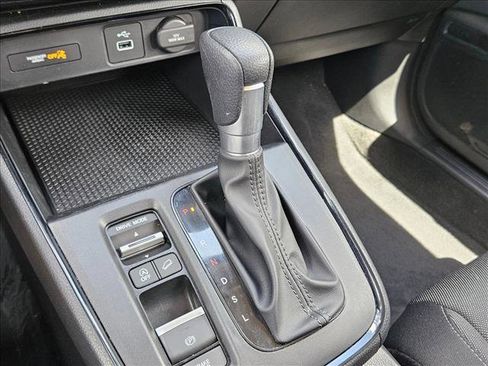Used 2024 Honda CR-V LX image 12