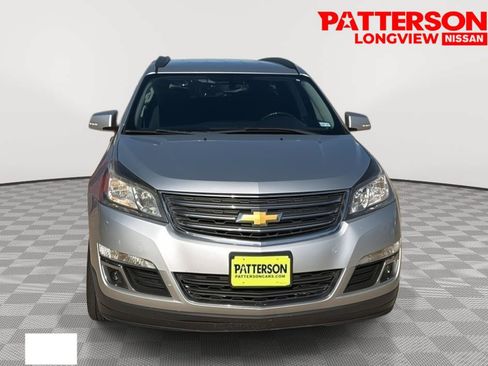 Used 2014 Chevrolet Traverse LT FWD image 2
