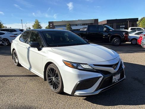 Used 2023 Toyota Camry XSE w/ Navigation Package FWD image 3
