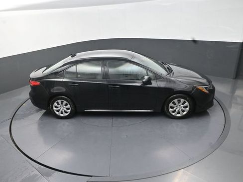 Used 2024 Toyota Corolla LE FWD image 30