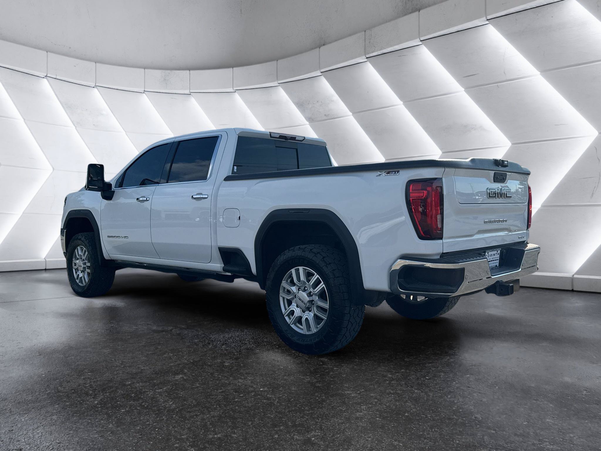Used 2021 GMC Sierra 2500 SLT w/ SLT Premium Package AWD/4WD image 5