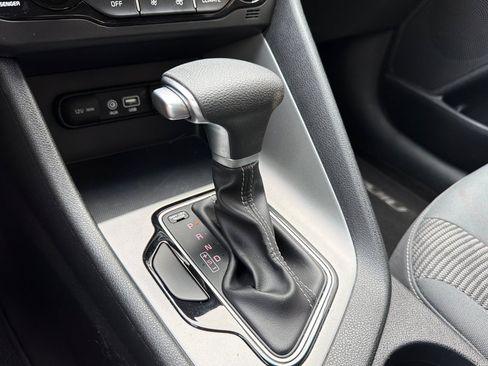Used 2019 Kia Niro LX FWD image 20