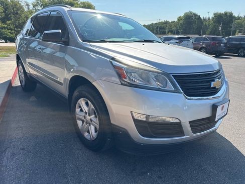 Used 2014 Chevrolet Traverse LS FWD image 5