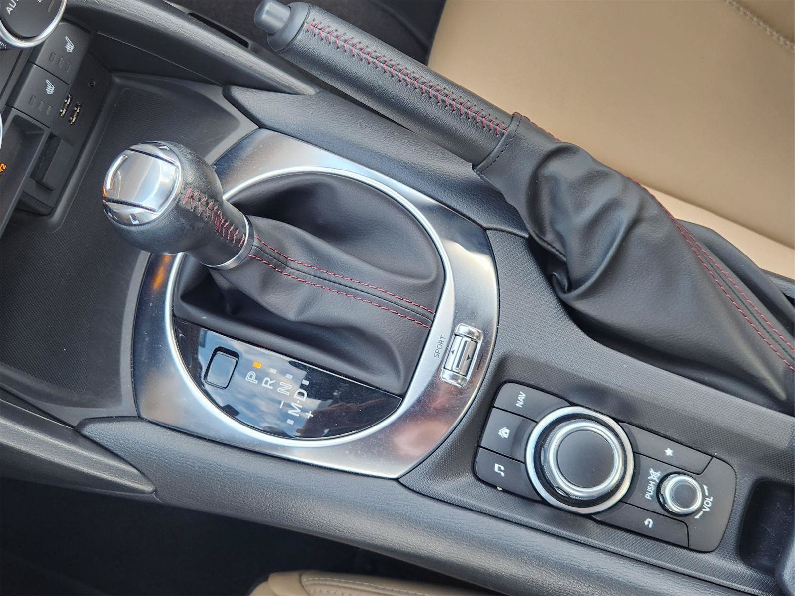 Used 2019 MAZDA MX-5 Miata RF Grand Touring RWD image 21