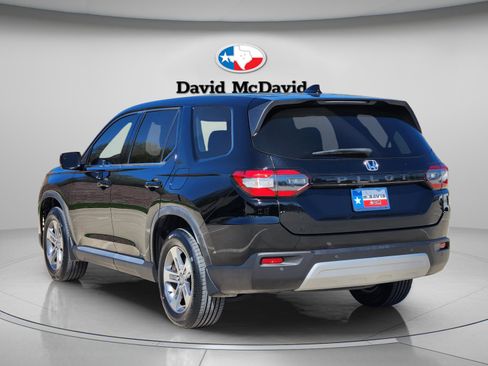 Certified 2023 Honda Pilot EX-L image 4