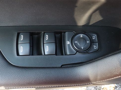 Used 2025 Chevrolet Blazer LT FWD image 15