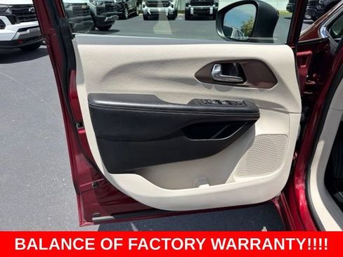 Used 2023 Chrysler Voyager LX FWD image 12