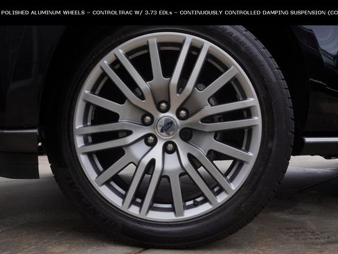 Used 2022 Ford Expedition Max Limited image 3