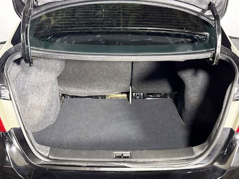 Used 2018 Nissan Sentra SR w/ Protection Package FWD image 19