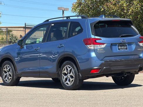 Used 2019 Subaru Forester Premium AWD/4WD image 7