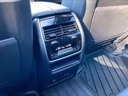 Used 2021 BMW X7 M50i w/ Executive Package AWD/4WD image 35