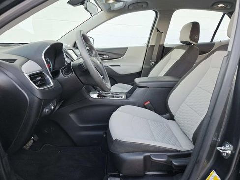 Used 2019 Chevrolet Equinox LS image 8