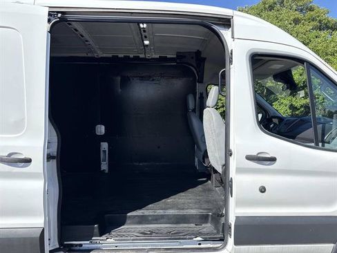 Used 2018 Ford Transit 250 148 Medium Roof RWD image 31