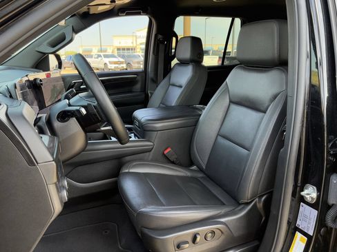 Used 2025 Chevrolet Tahoe LT RWD image 26