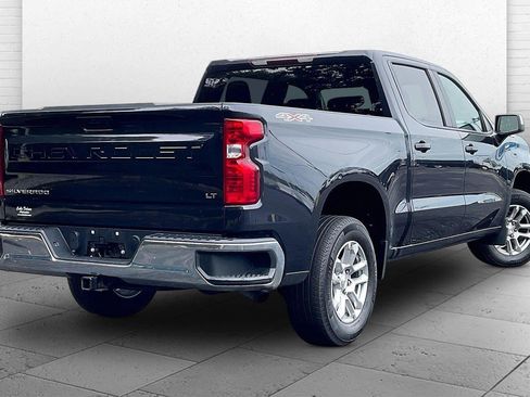 Used 2023 Chevrolet Silverado 1500 LT AWD/4WD image 14
