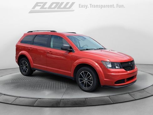 Used 2018 Dodge Journey SE w/ Blacktop Package FWD image 1