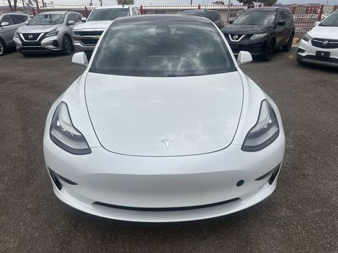 Used 2019 Tesla Model 3 Standard Range Plus image 2