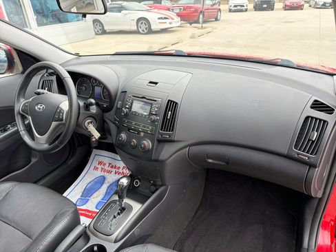 Used 2011 Hyundai Elantra SE FWD image 27