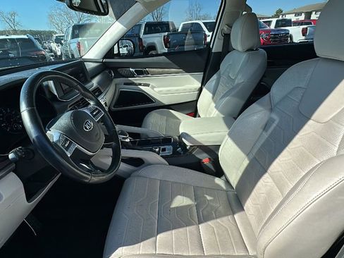 Used 2020 Kia Telluride SX w/ SX Prestige Package image 9