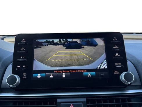 Used 2022 Honda Accord Touring image 15